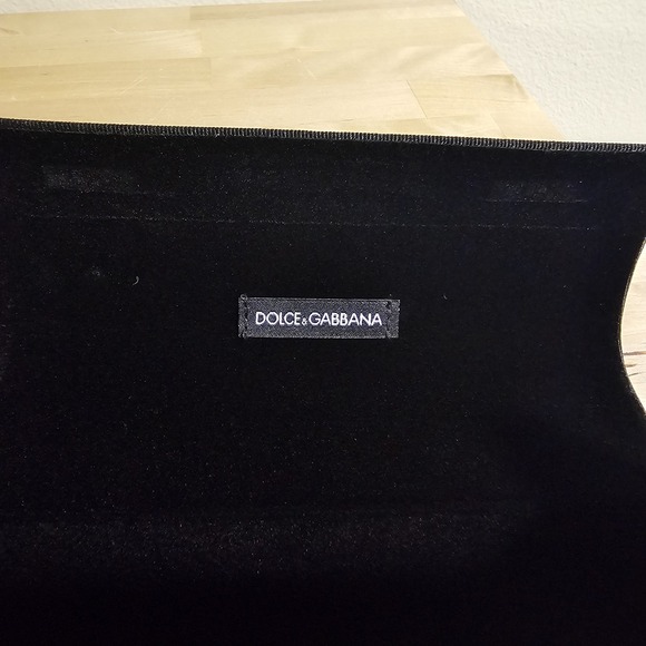 Dolce Gabbana D&G Spell Out Black Flip Sun/Eye glasses Case Pouch, Cert & Cloth - Picture 8 of 8